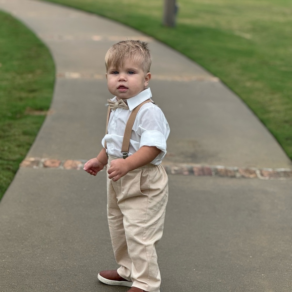 Men’s Warehouse  Tan  Linen Kids Suspenders and Bow Tie Set sz 2
